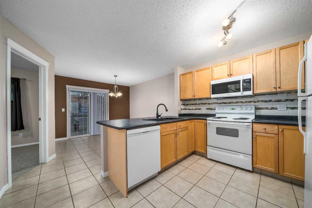 Picture for 48 Northlands Lane NE