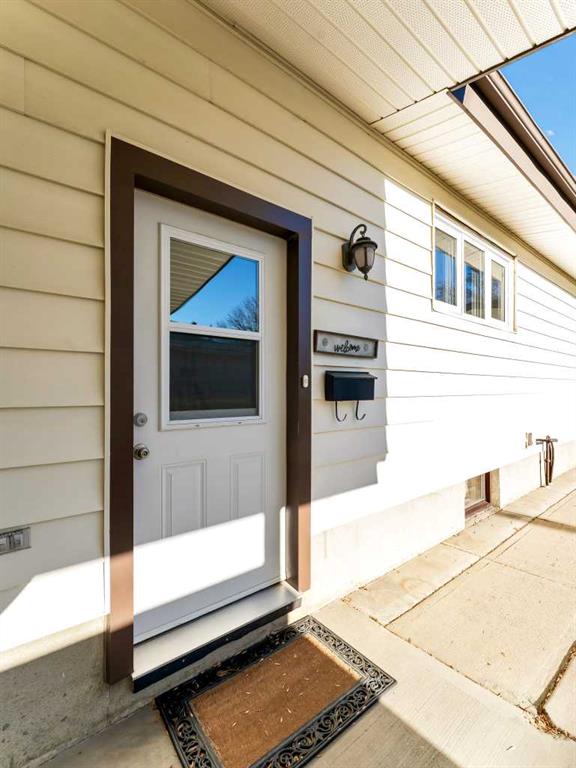 Picture for 747 Lokier Avenue NW