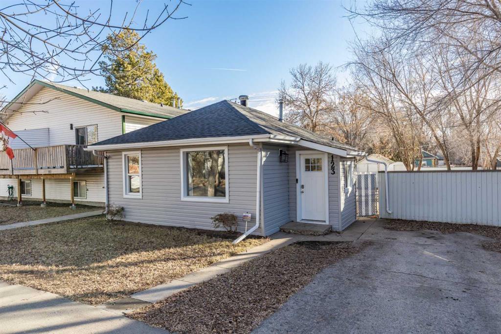 Picture for 123 3 Street NW