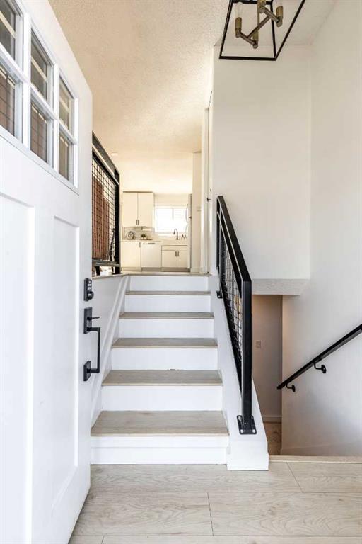 Picture for 5 Campbell Crescent SE