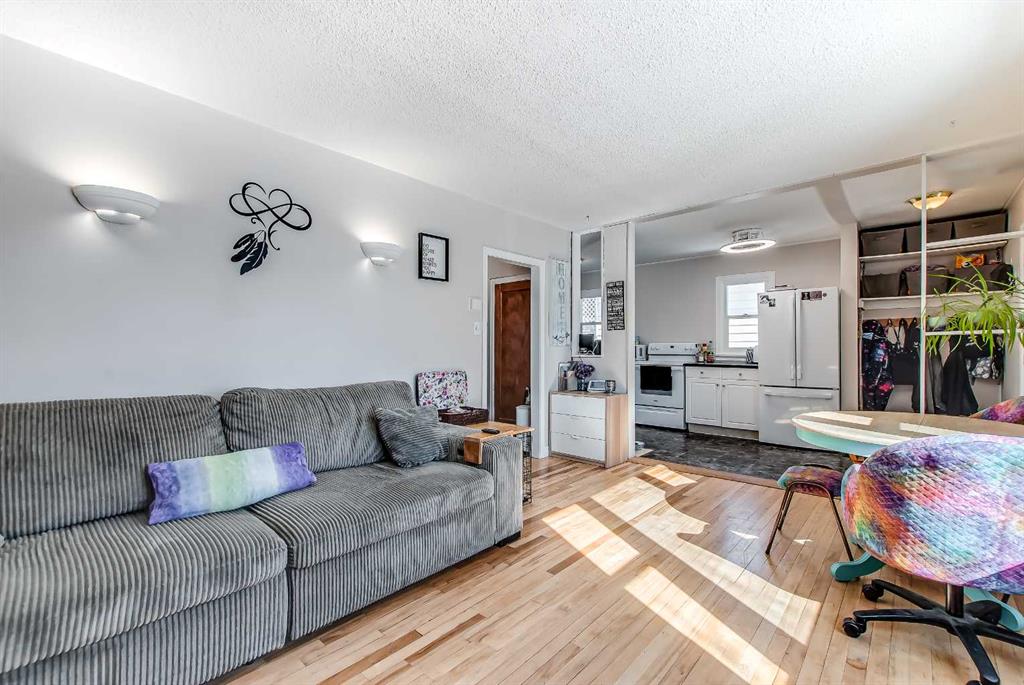 Picture for 120 11 Street SW