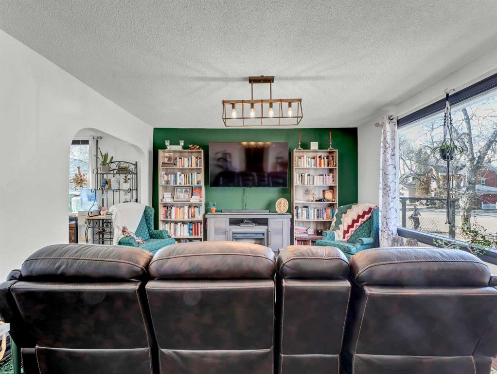 Picture for 411 Belfast Street SE