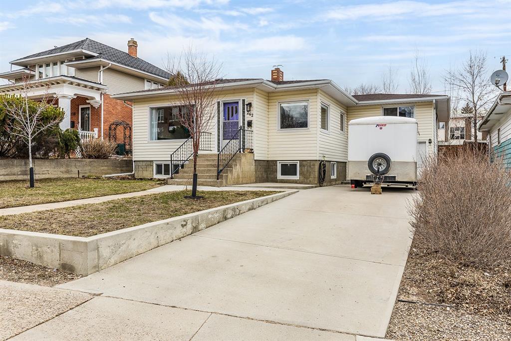 Picture for 262 5 Street SE