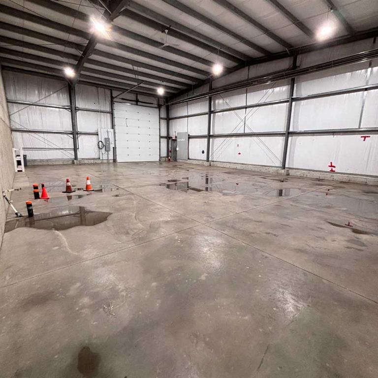 Picture for 2, 1451 Brier Estates Crescent NW