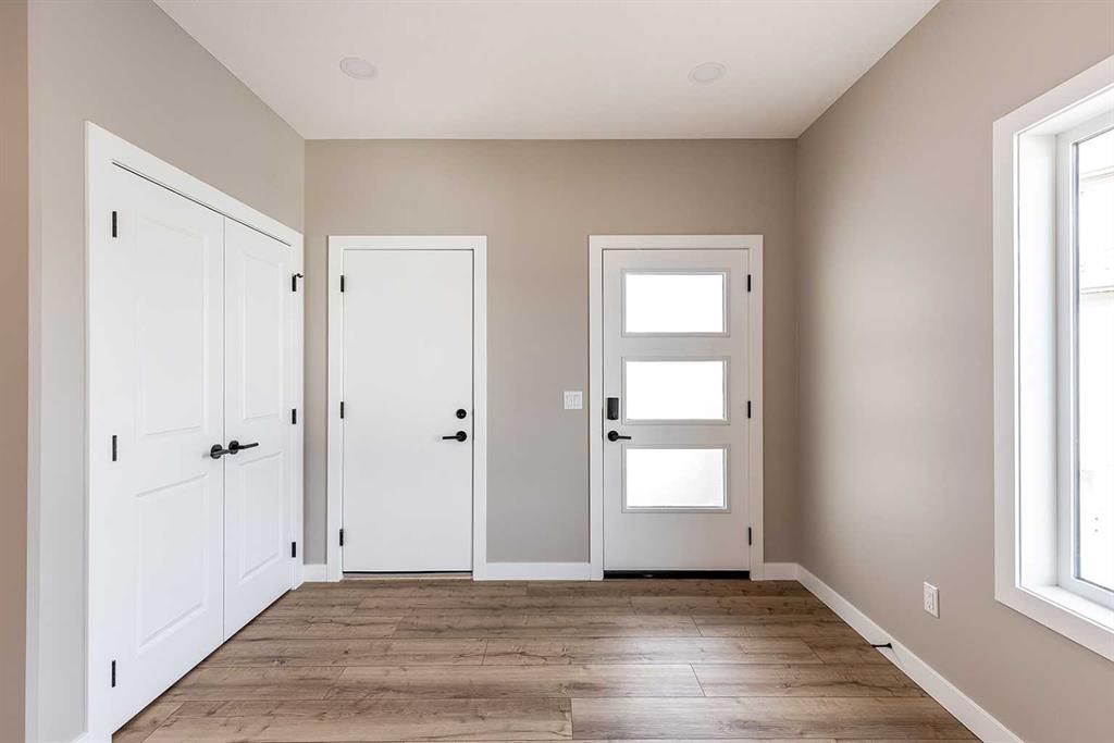 Picture for 156 Somerset Way SE