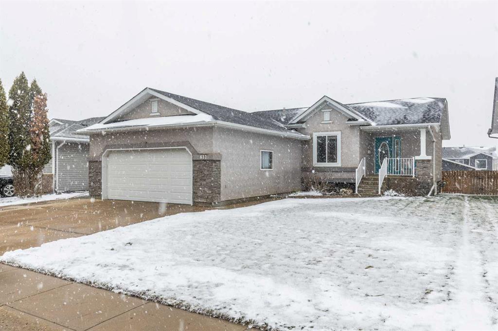 Picture for 632 Hemingway Crescent NE