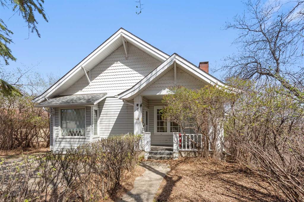 Picture for 548 7 Street SE