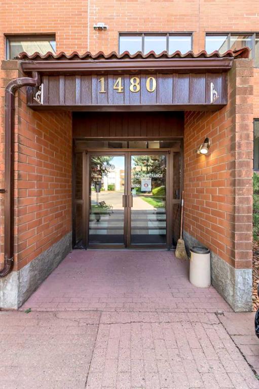 Picture for 143, 1480 Southview Drive SE