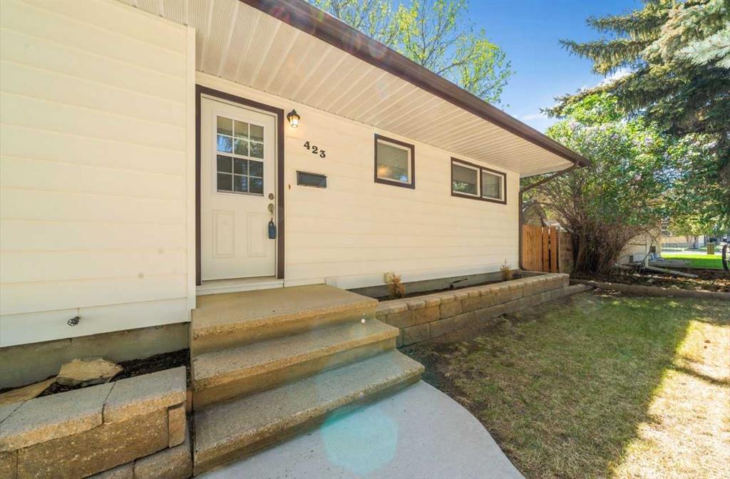 Picture for 423 12 Street NE