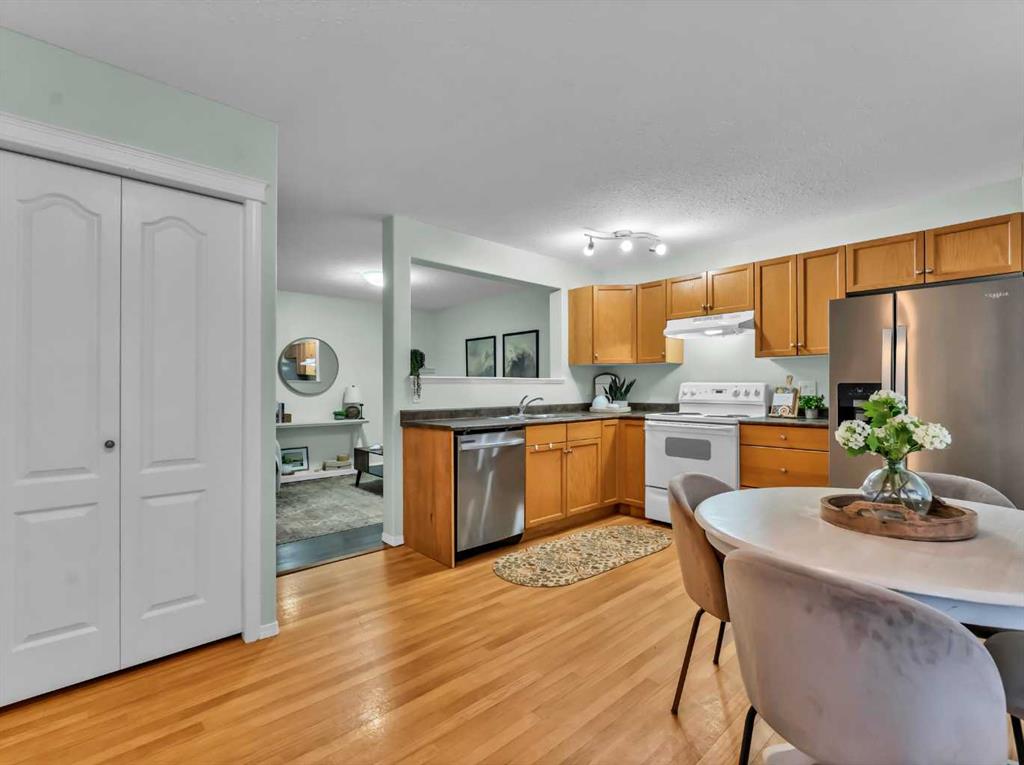 Picture for 78 Northlands Lane NE