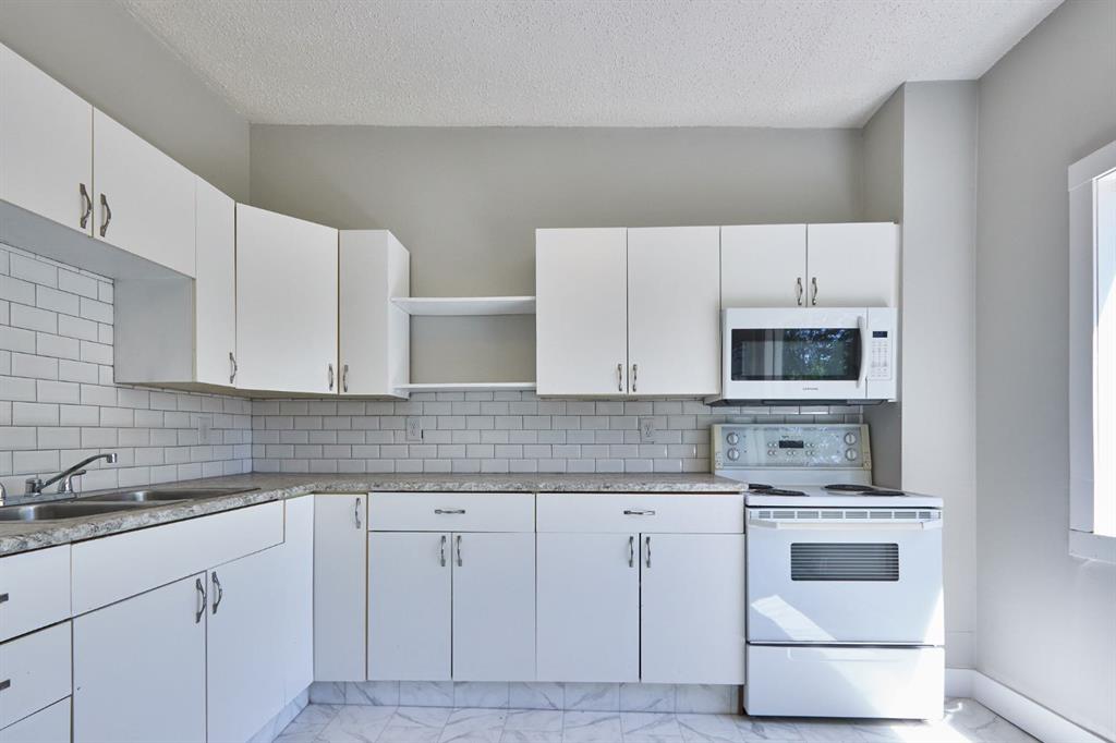 Picture for 819 3 Street SE Picture for 819 3 Street SE