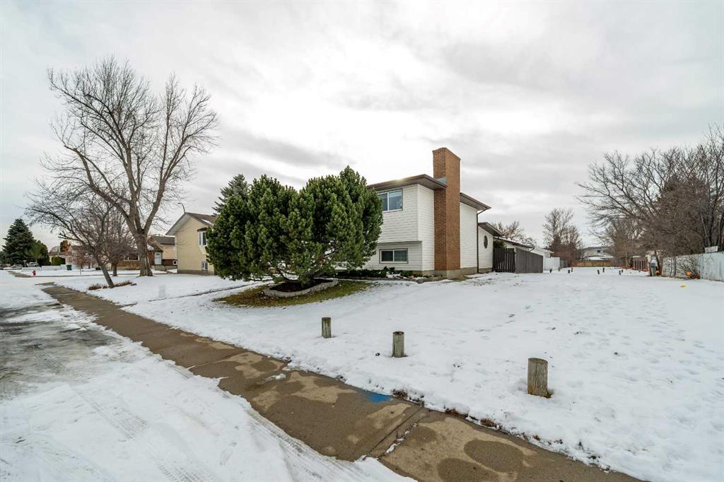 Picture for 71 Rossland Road SE