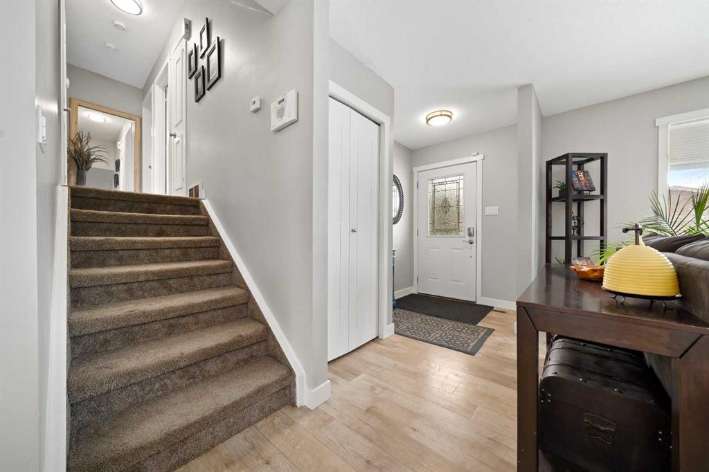 Picture for 71 Rossland Road SE