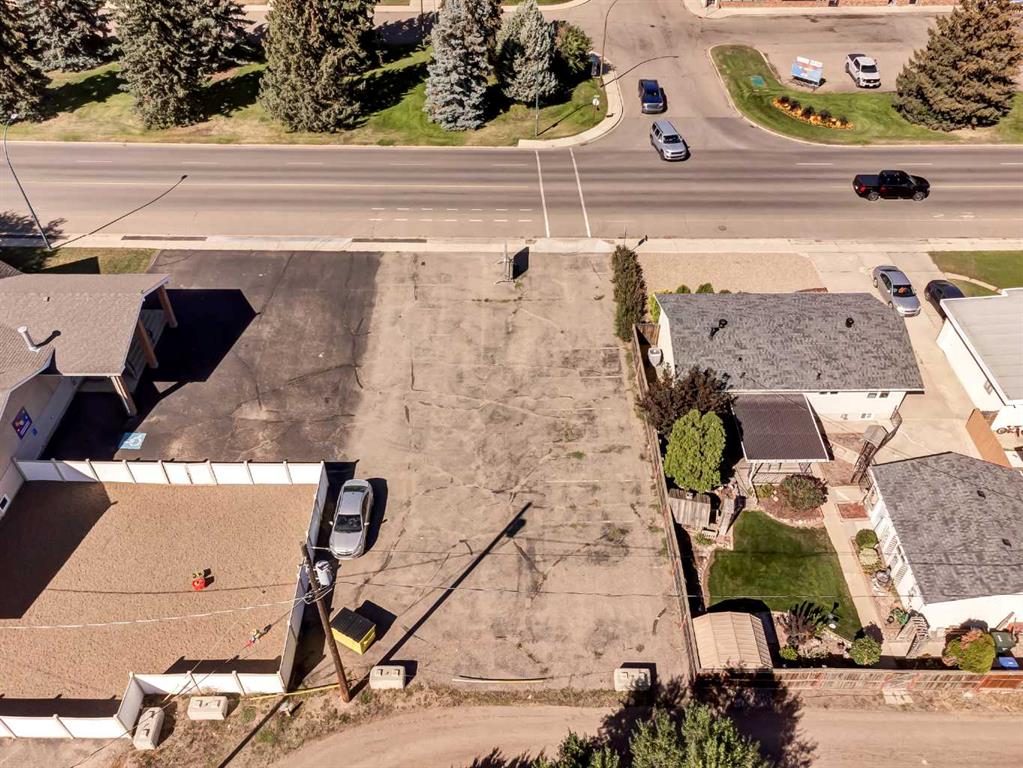 Picture for 587 12 Street NW