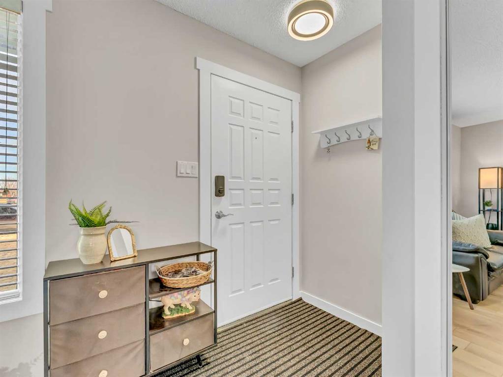 Picture for 103 Ewart Crescent SE