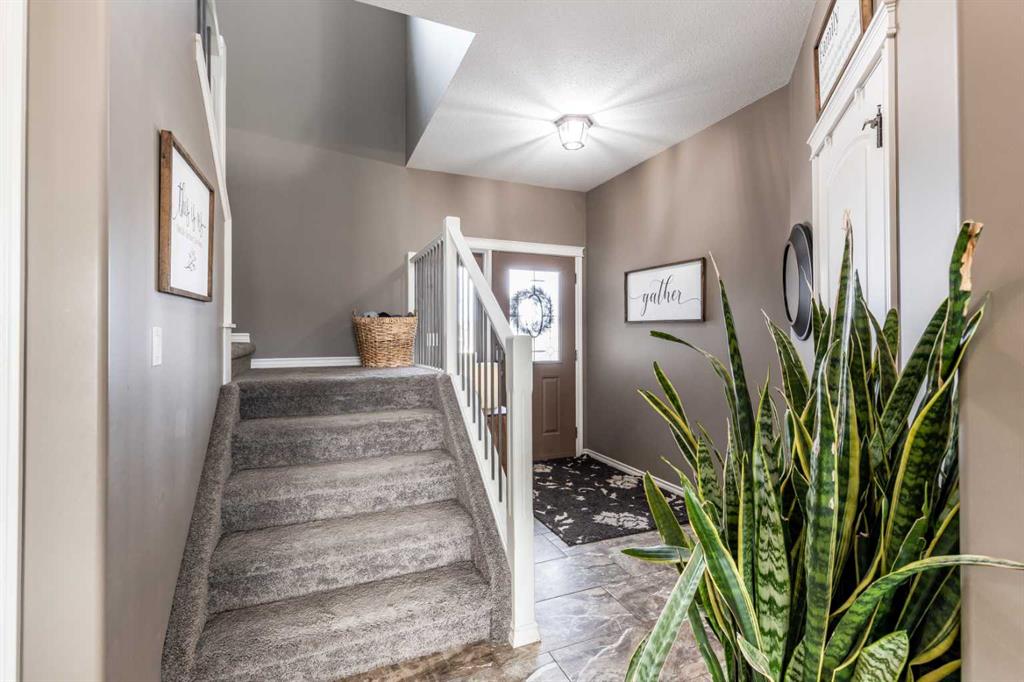 Picture for 324 Somerside Crescent SE