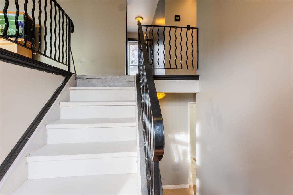 Picture for 60 Gray Crescent NW