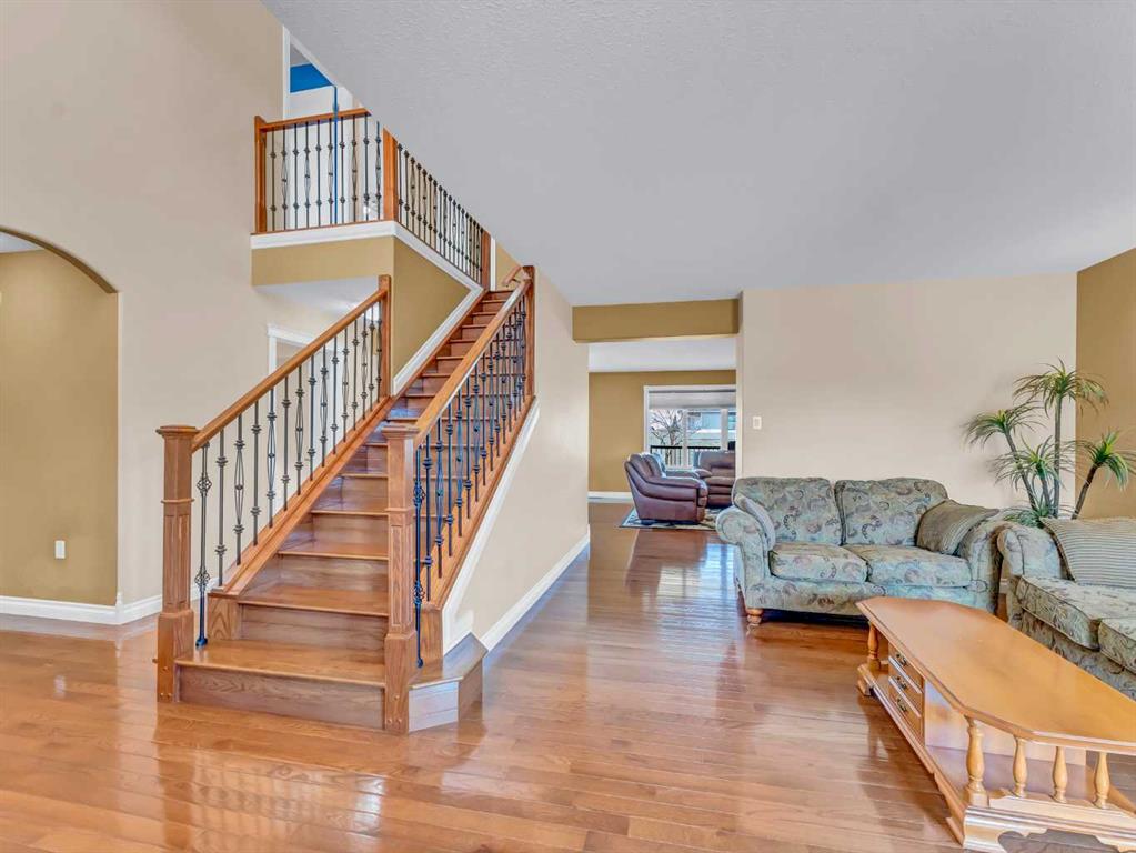 Picture for 356 Somerside Crescent SE