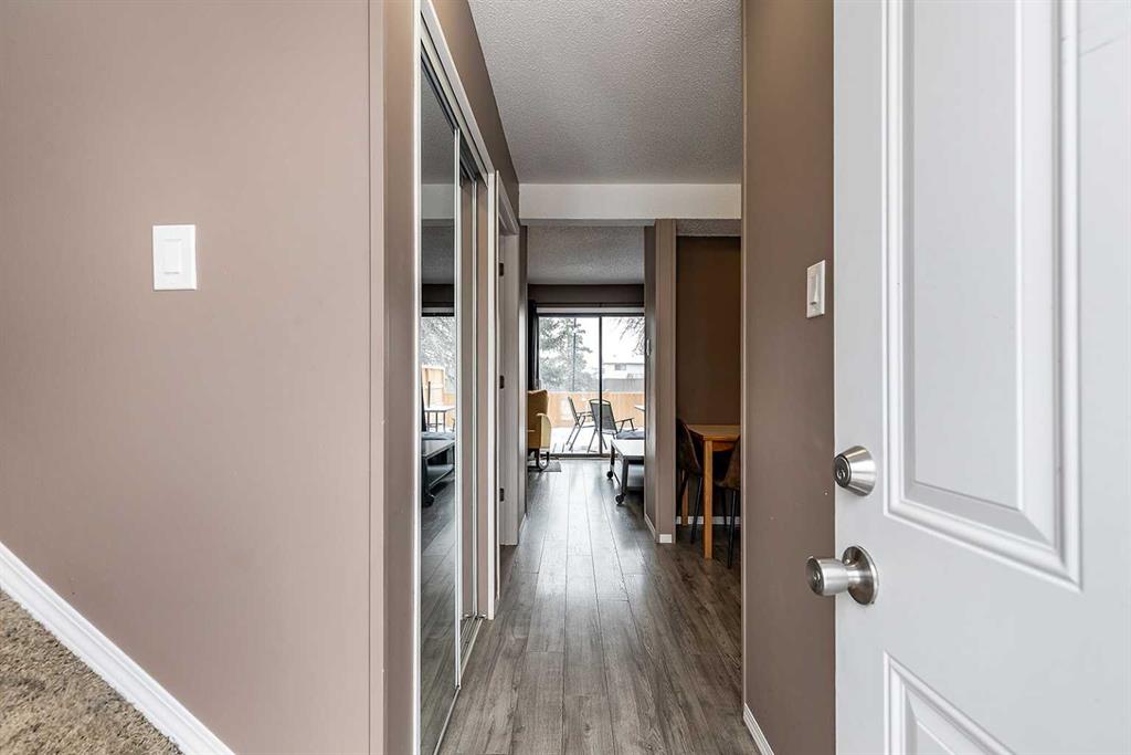 Picture for 905 Clennel Crescent SE