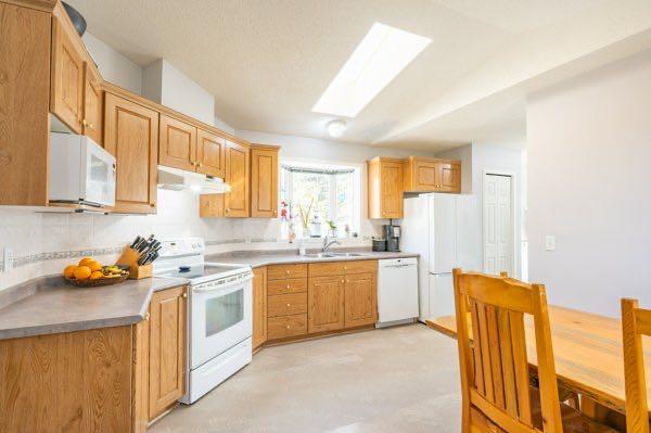 Picture for 2, 12520 Range Road 70  