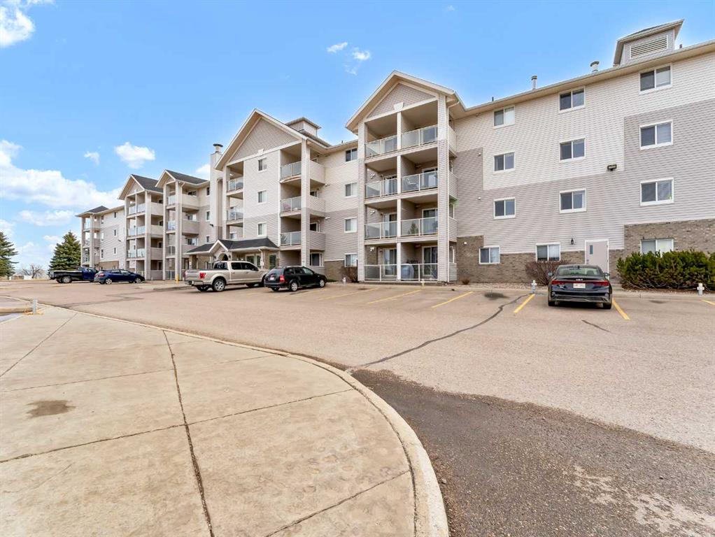 Picture for 115, 1648 Saamis Drive NW