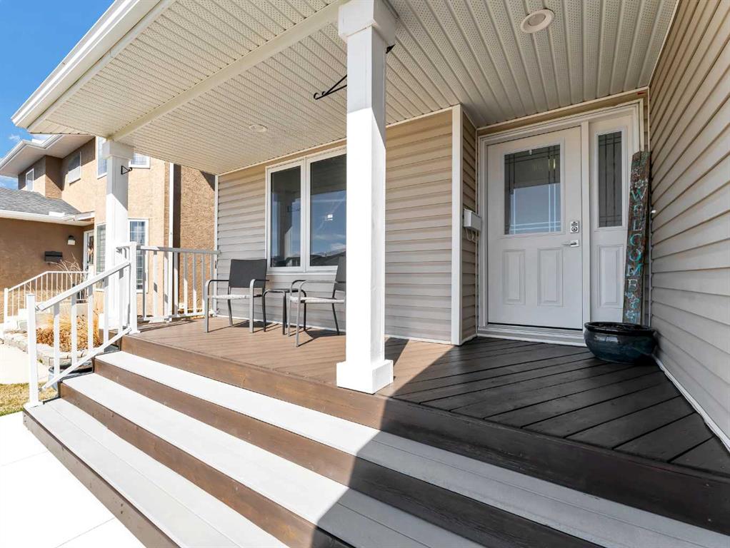 Picture for 32 Spruce Close SE