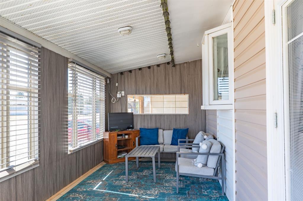 Picture for 2898 Dunmore Road SE