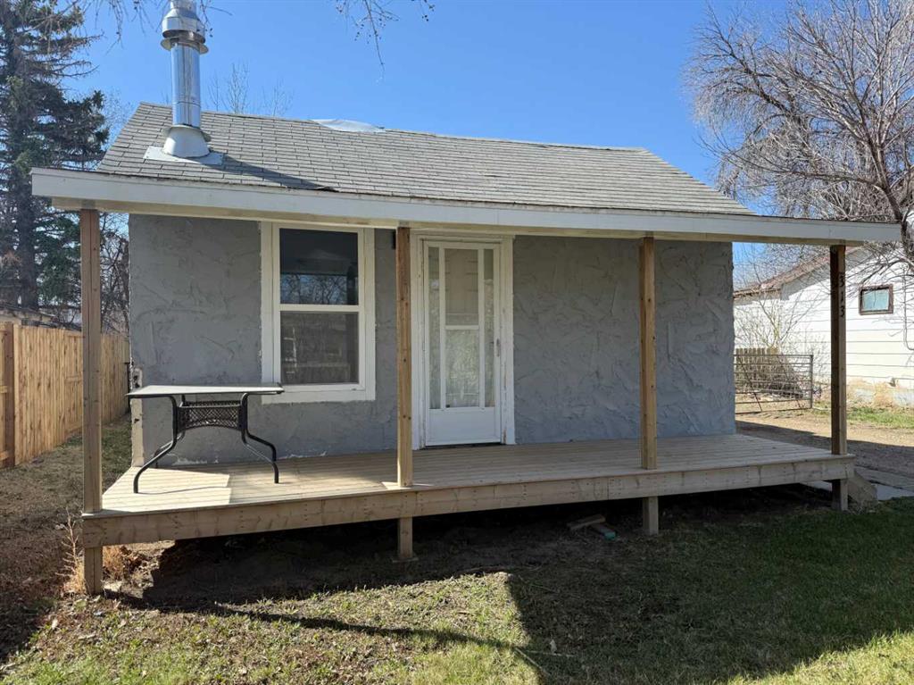 Picture for 313 2 Avenue E