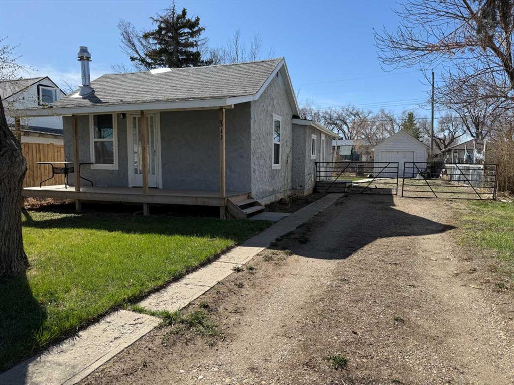 Picture for 313 2 Avenue E