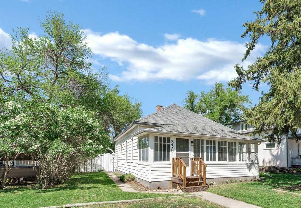 Picture for 336 7 Street SE