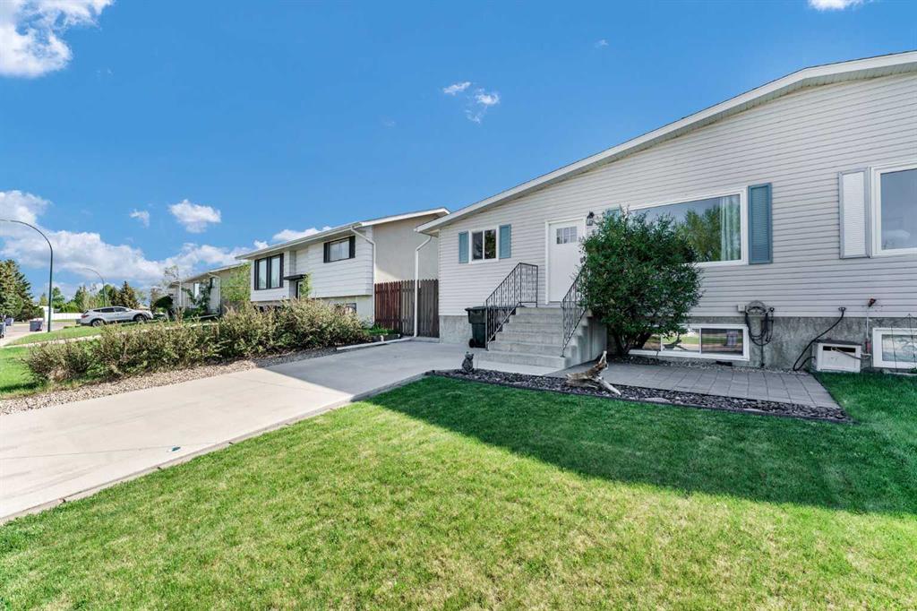 Picture for 353 Ross Glen Drive SE