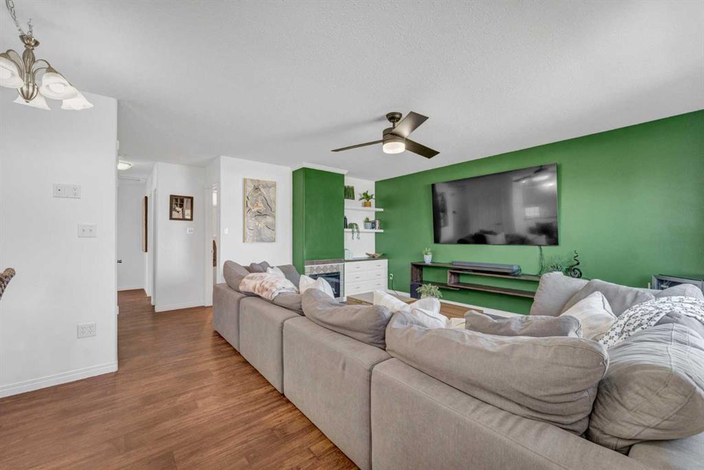 Picture for 353 Ross Glen Drive SE