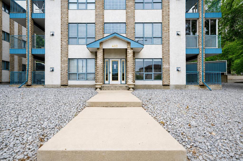 Picture for 4, 407 Macleod Trail SE