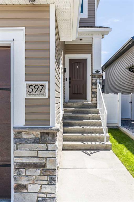 Picture for 597 Somerside View SE
