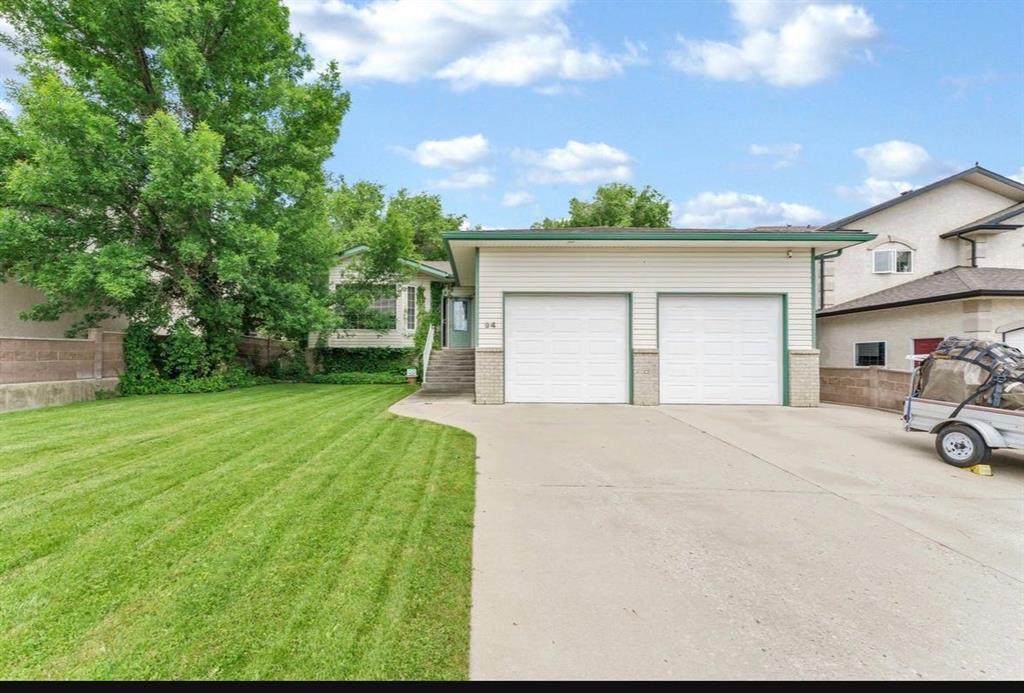 Picture for 94 Perry Crescent NE
