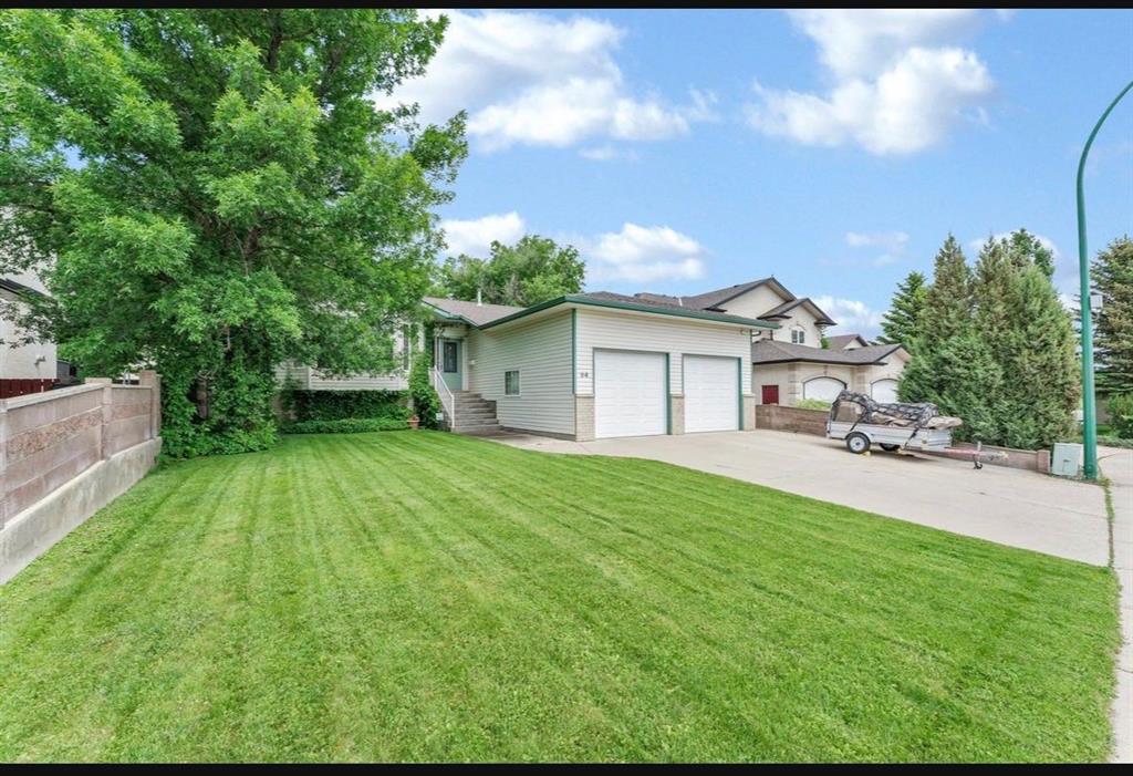 Picture for 94 Perry Crescent NE