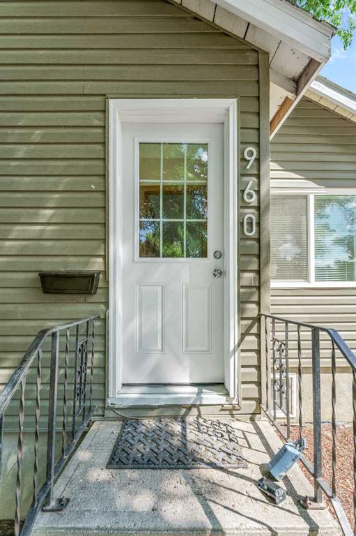 Picture for 960 5 Street SE