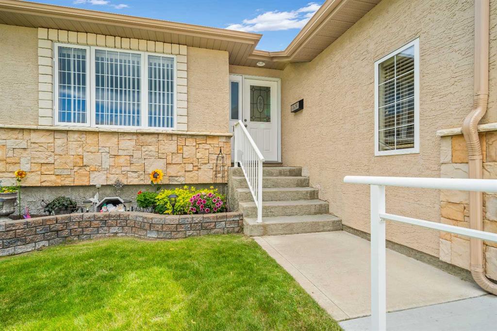 Picture for 60 Sandstone Place SE
