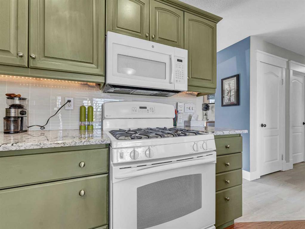 Picture for 192 Seven Persons Drive SW https://www.cirrealty.ca/reb/mhreb/2/A2255902_14.jpg