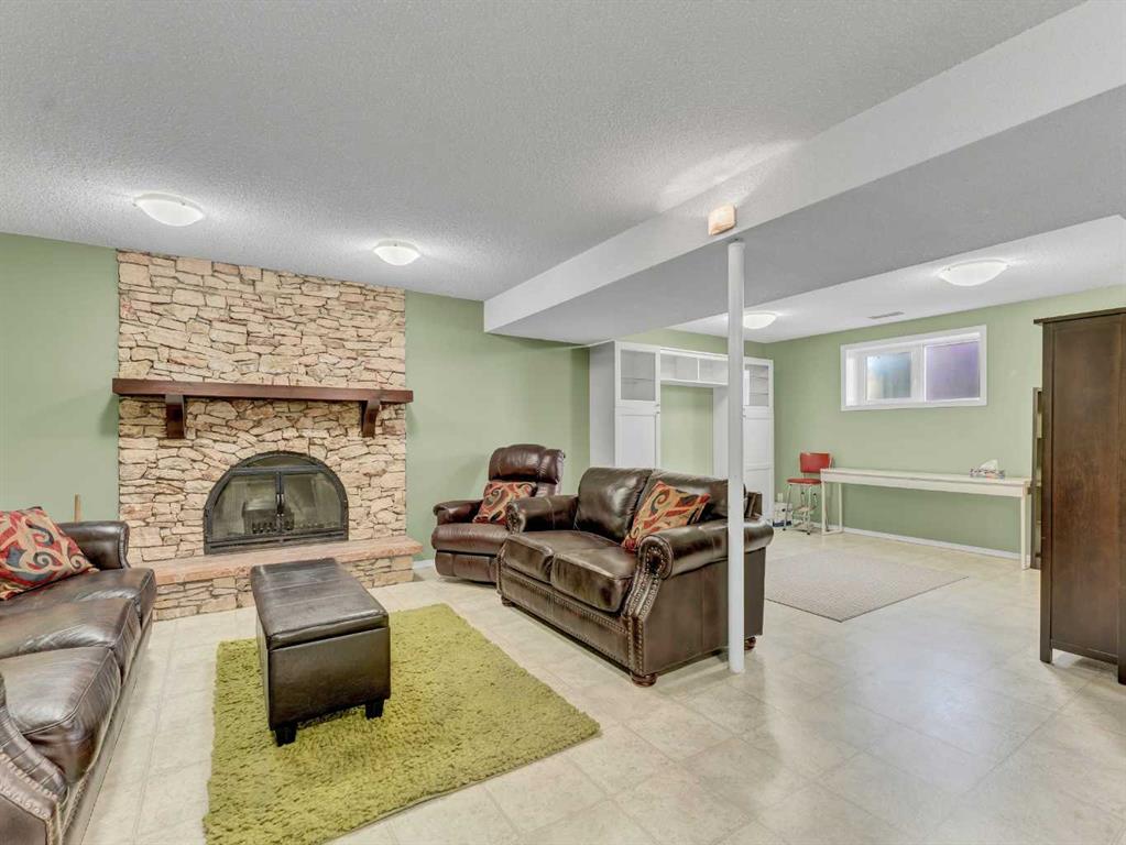 Picture for 192 Seven Persons Drive SW https://www.cirrealty.ca/reb/mhreb/2/A2255902_25.jpg