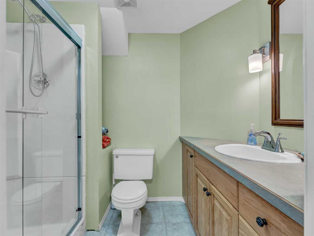 Picture for 192 Seven Persons Drive SW https://www.cirrealty.ca/reb/mhreb/2/A2255902_30.jpg