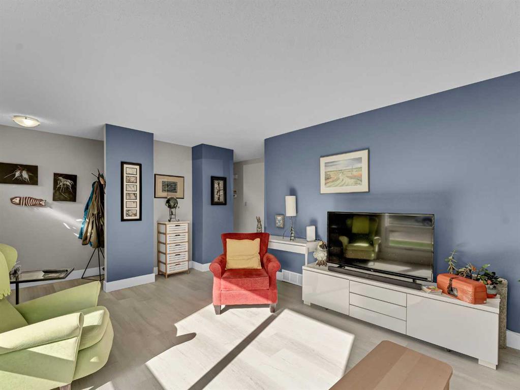 Picture for 192 Seven Persons Drive SW https://www.cirrealty.ca/reb/mhreb/2/A2255902_9.jpg