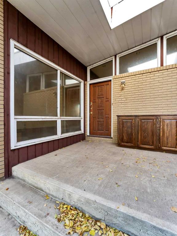 Picture for 369 11 Street NE