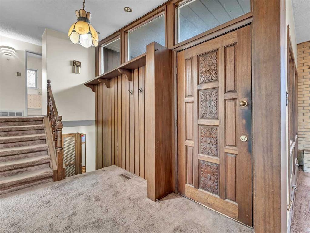 Picture for 369 11 Street NE