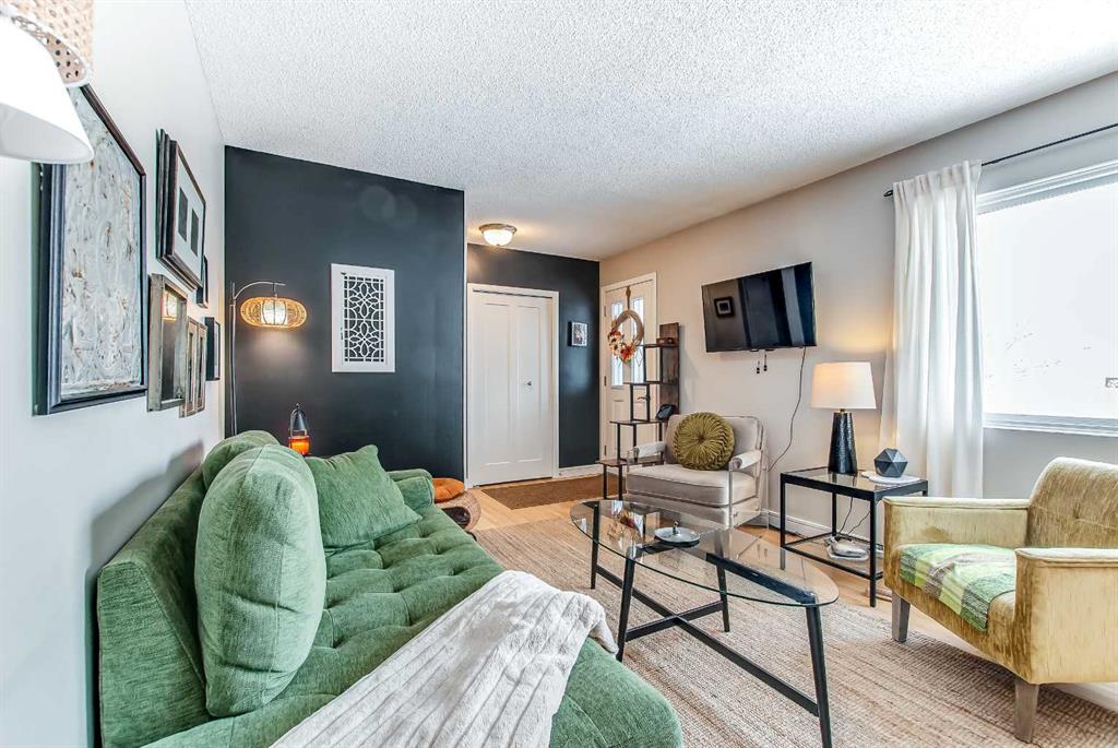 Picture for 627 12 Street NE