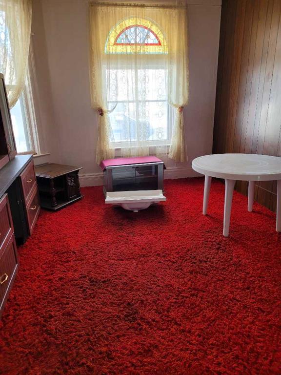 Picture for A, 819A 5 Street SE