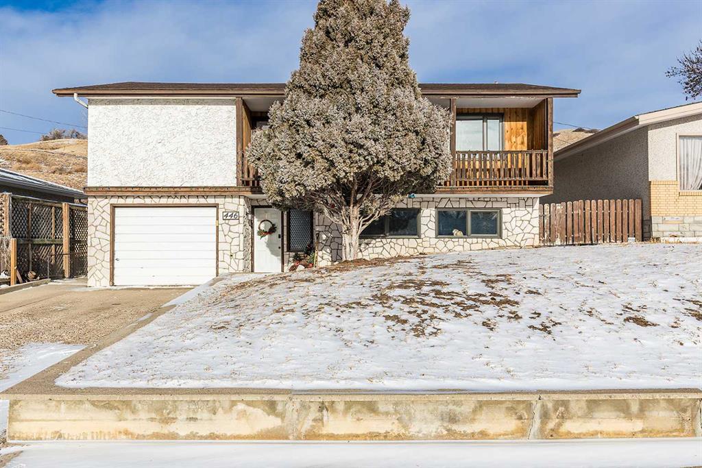 Picture for 446 4 Street NW