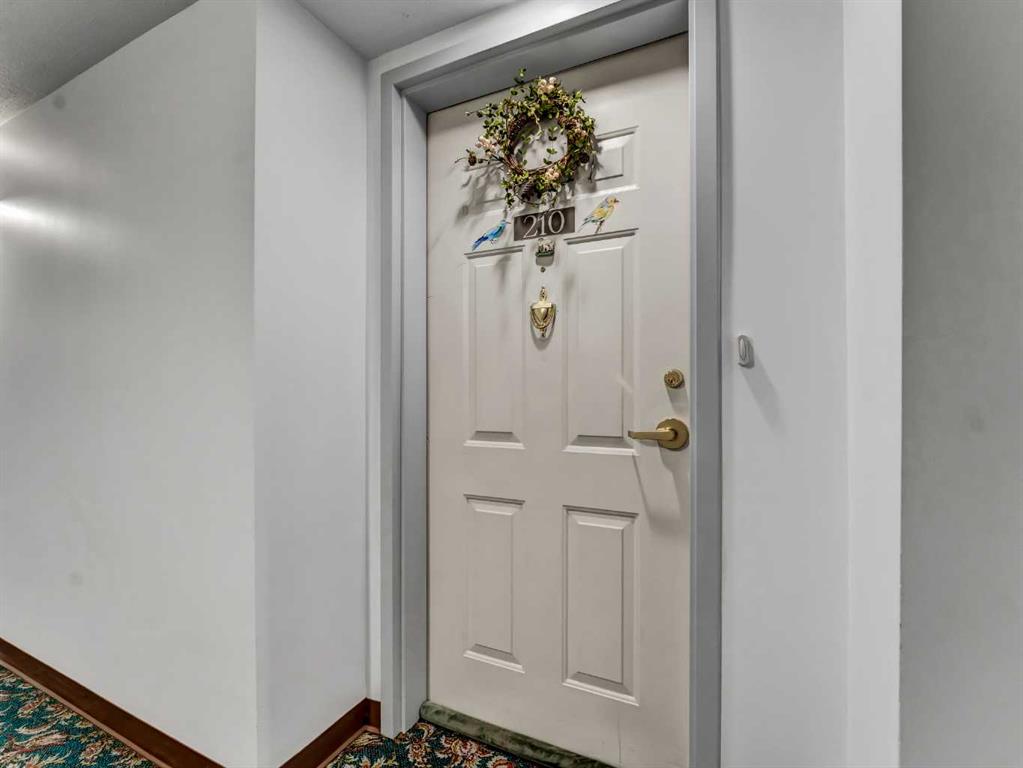 Picture for 210, 22 Park Meadows Drive SE