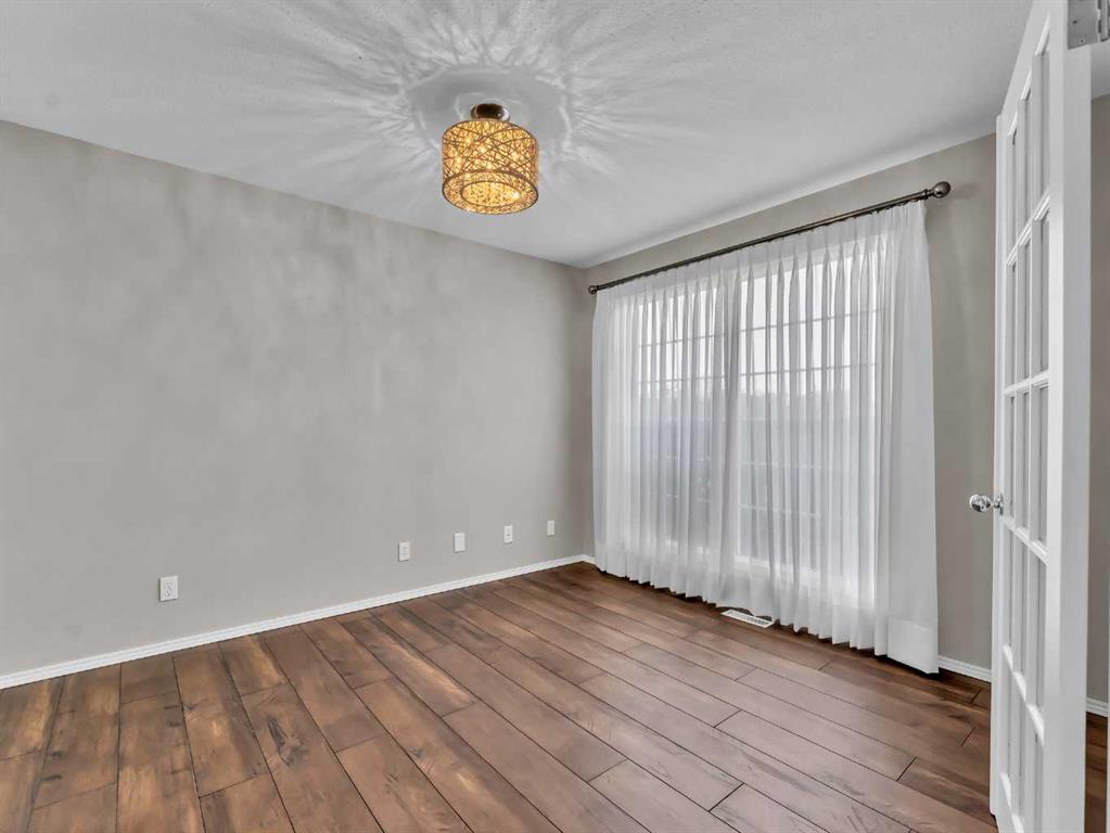 Picture for 20 Turner Bay SE