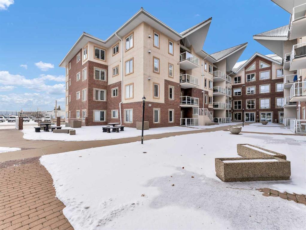 Picture for 208, 1182 Southview Drive SE